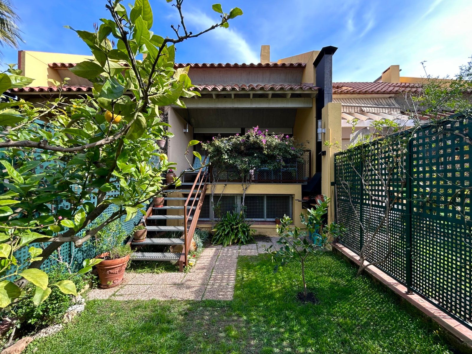 Casa adosada en venta en Vilafortuny exterior