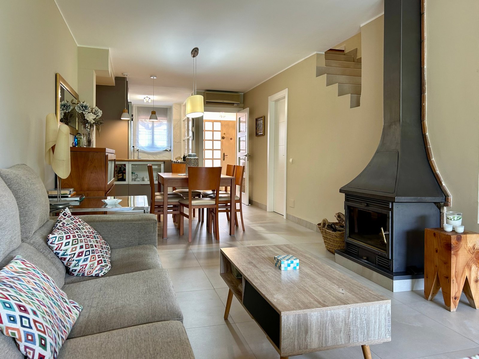 Casa adosada en venta en Vilafortuny salón