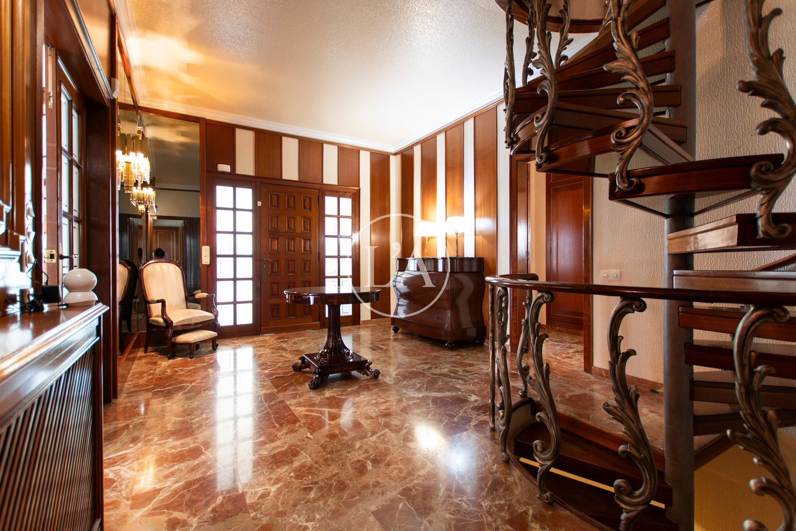 Casa chalet unifamiliar en Cambrils escalera entrada