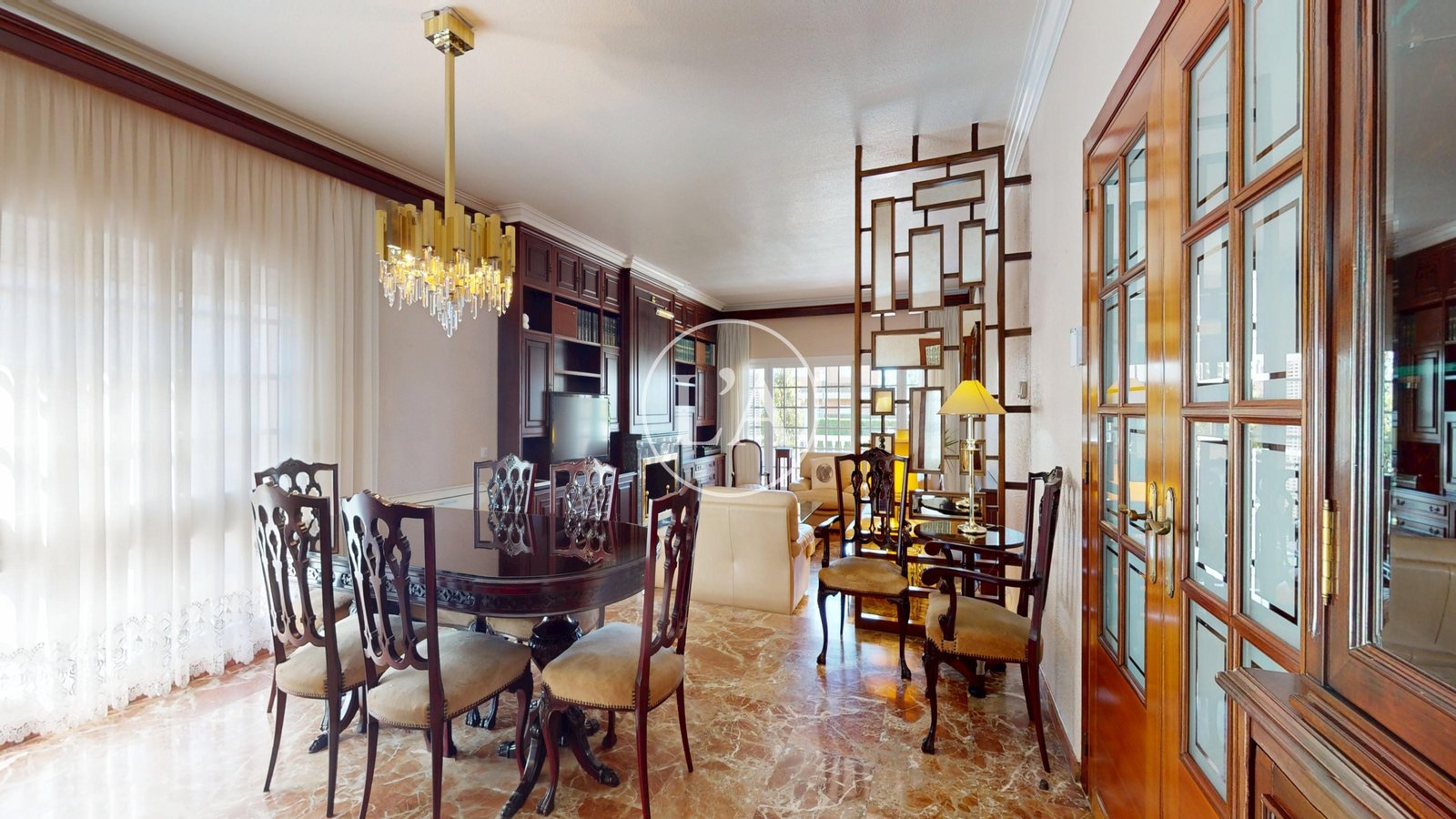 Casa unifamiliar exclusiva en Cambrils entrada al comedor