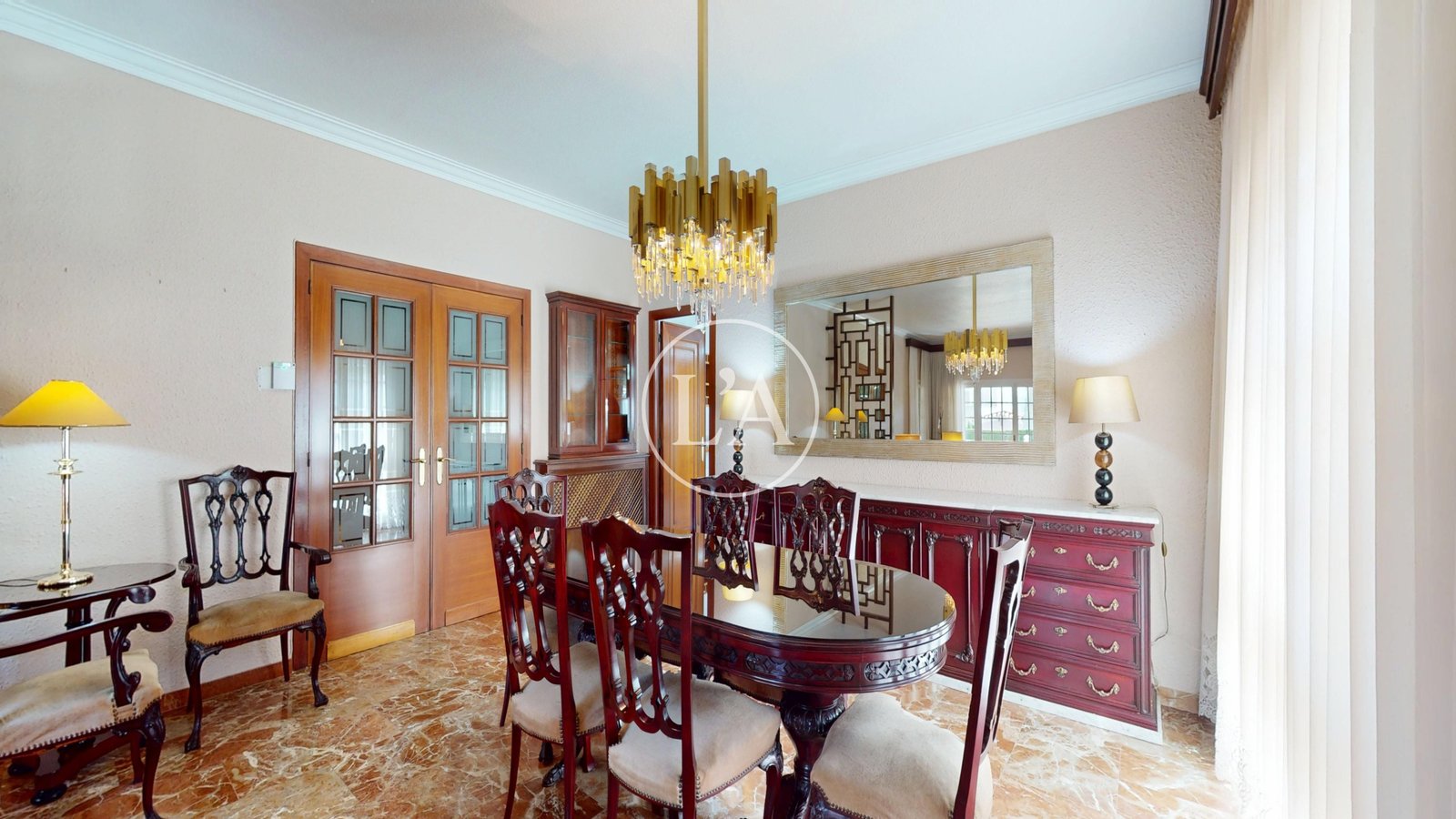 Casa unifamiliar exclusiva en Cambrils mesa comedor