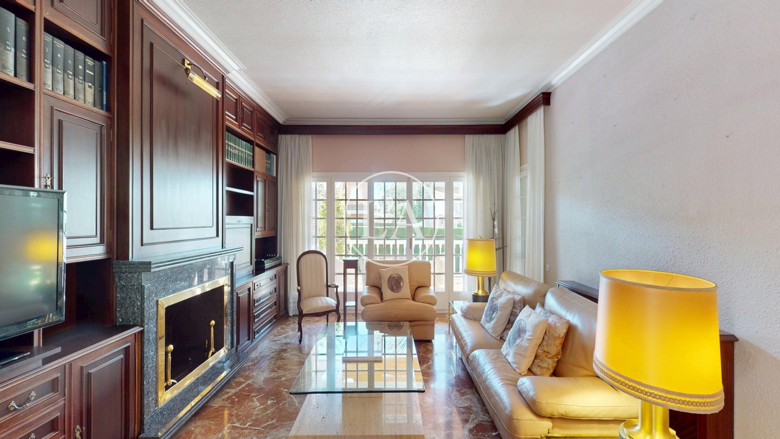 Casa unifamiliar exclusiva en Cambrils ventanales