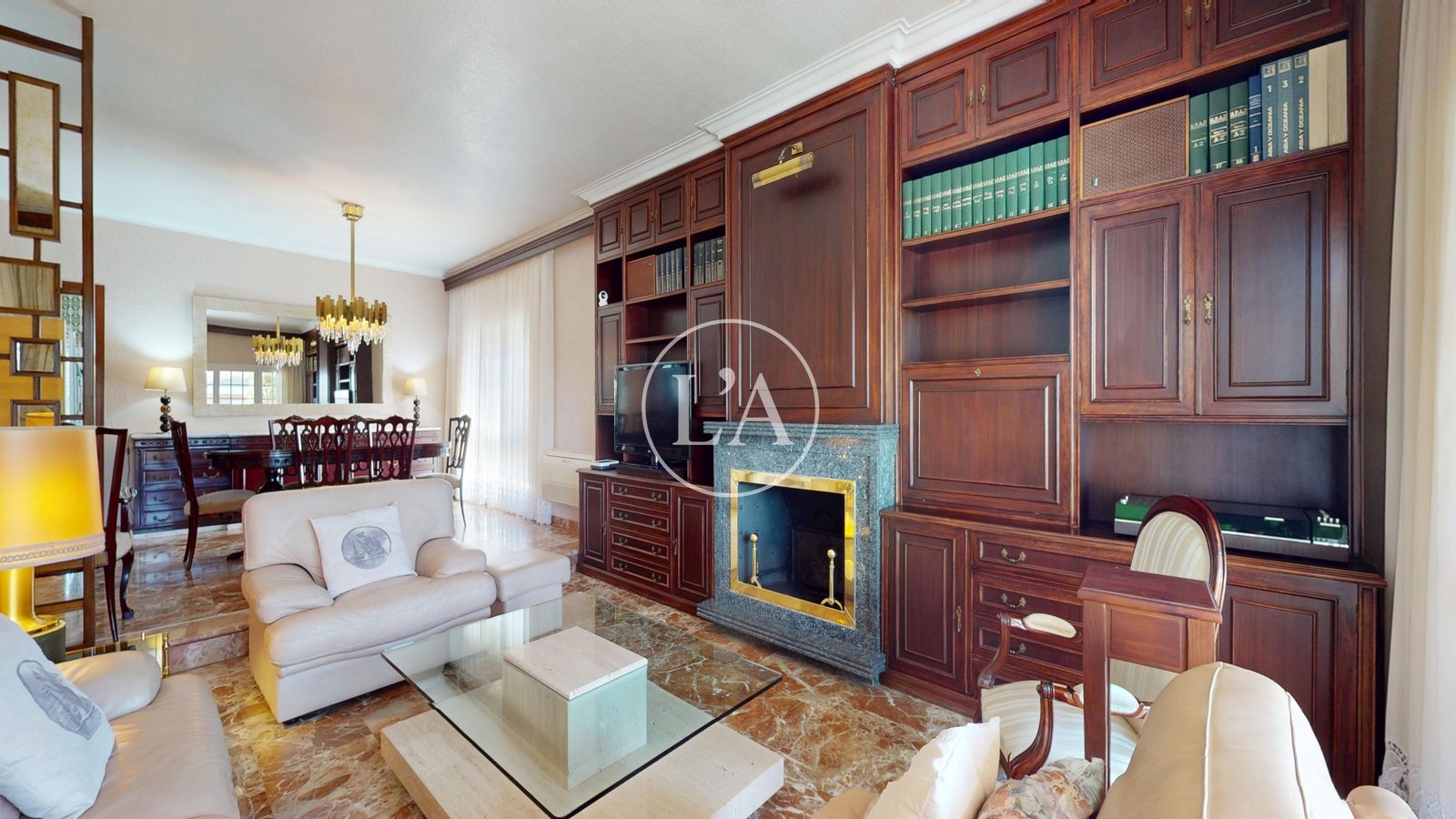 Casa unifamiliar exclusiva en Cambrils chimenea