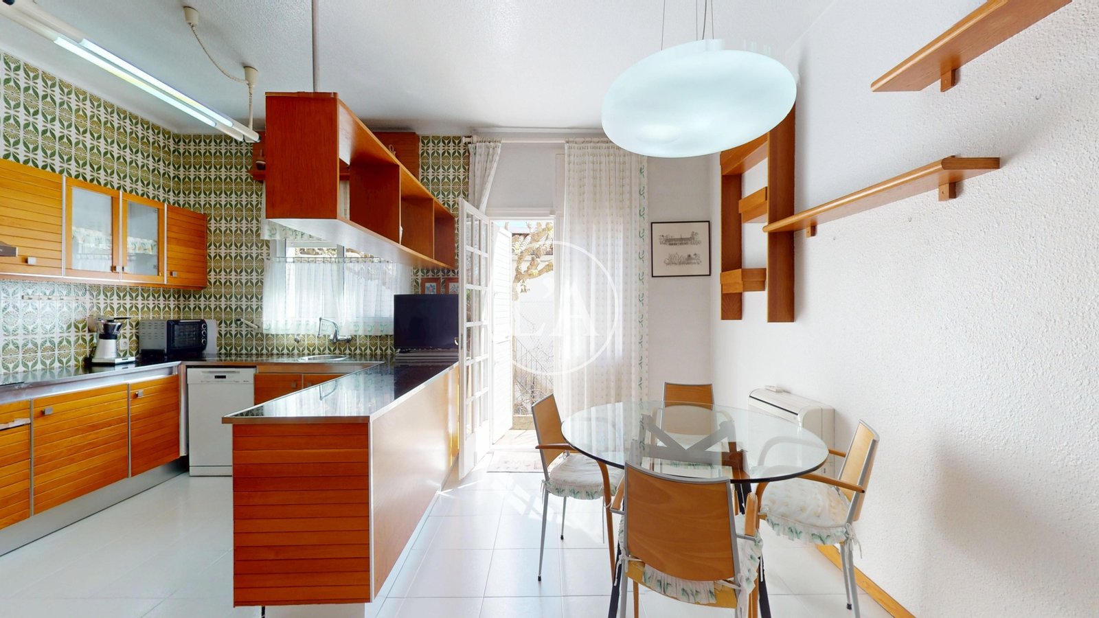 Casa unifamiliar exclusiva en Cambrils lampara cocina
