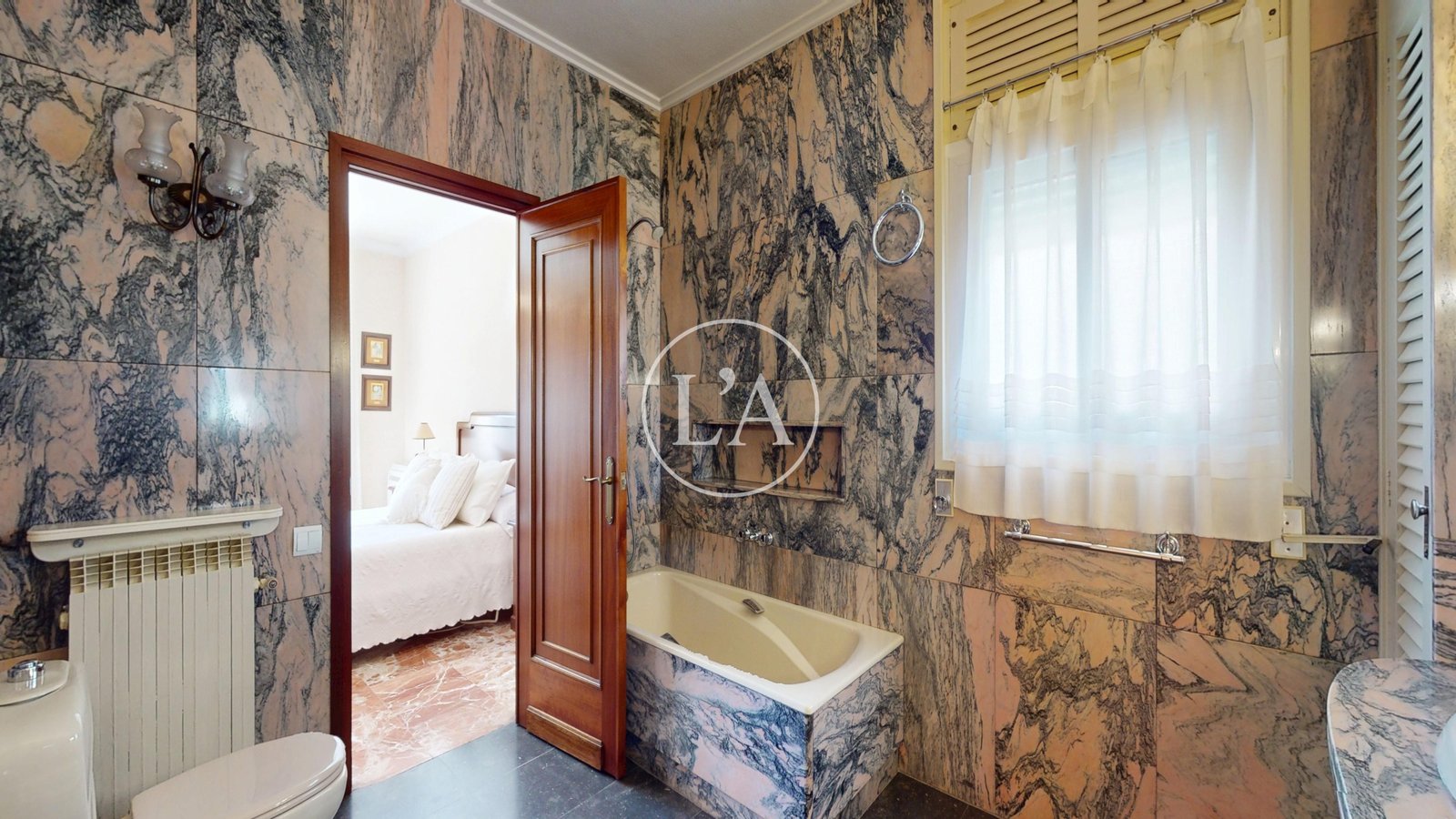 Casa unifamiliar exclusiva en Cambrils baño suite