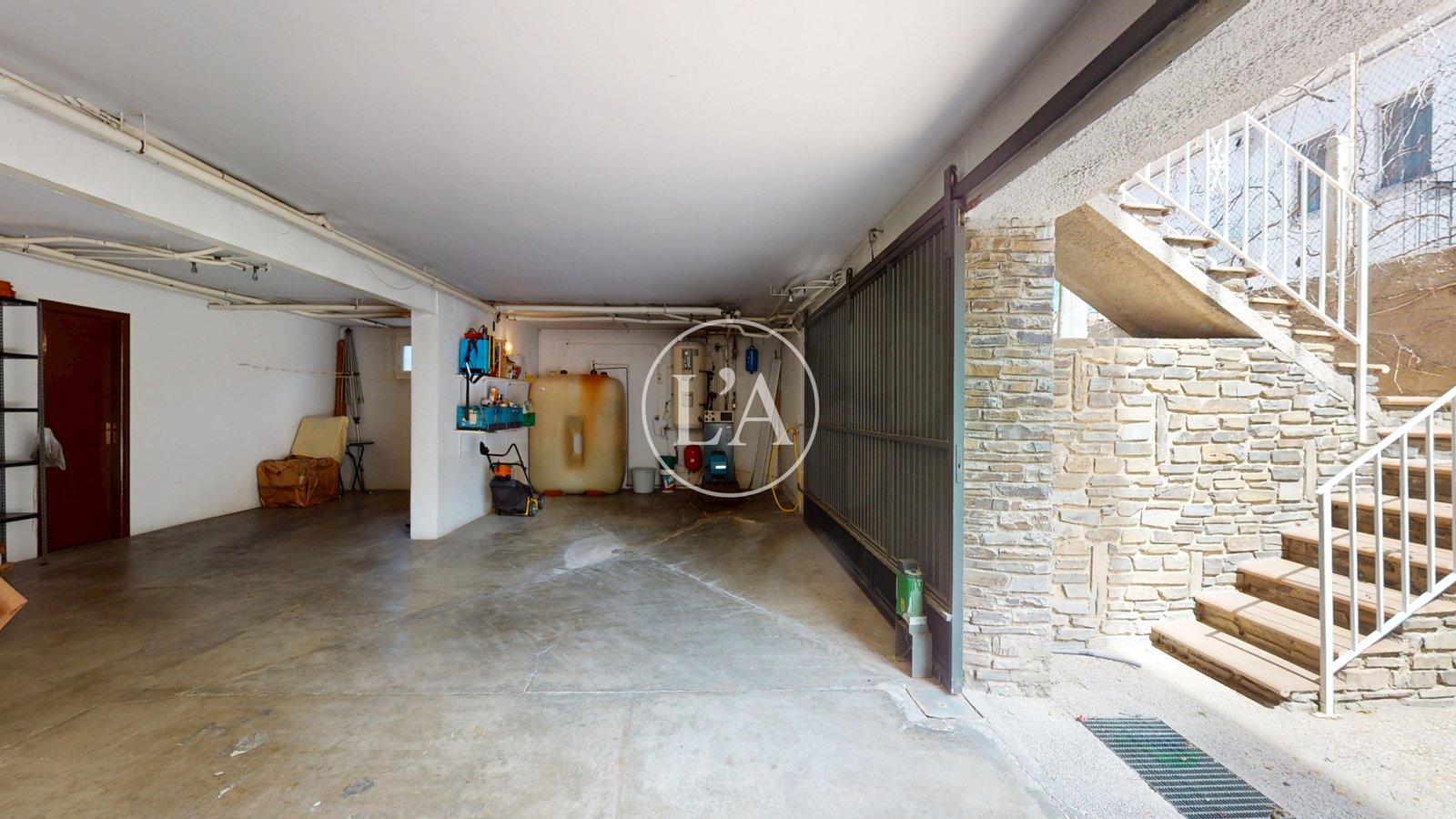 Casa unifamiliar exclusiva en Cambrils entrada parking