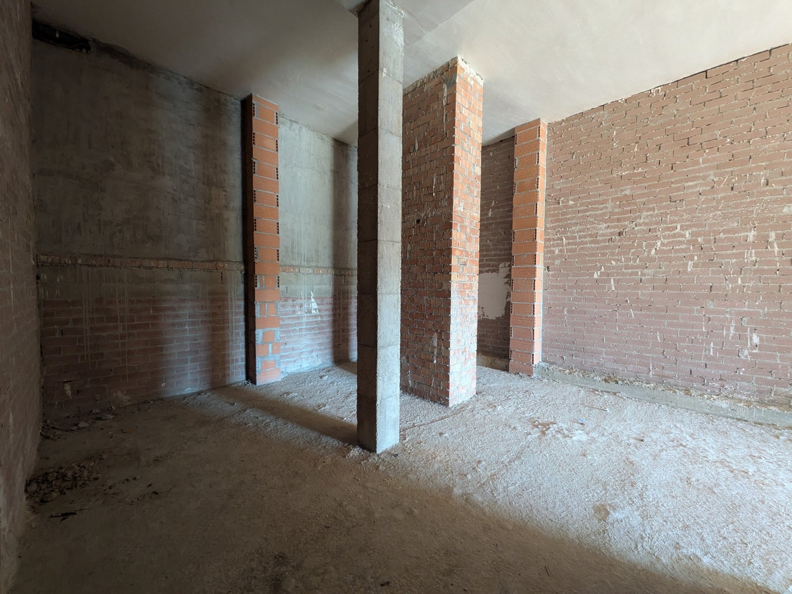 Local en primera línea de mar de Cambrils parte trasera