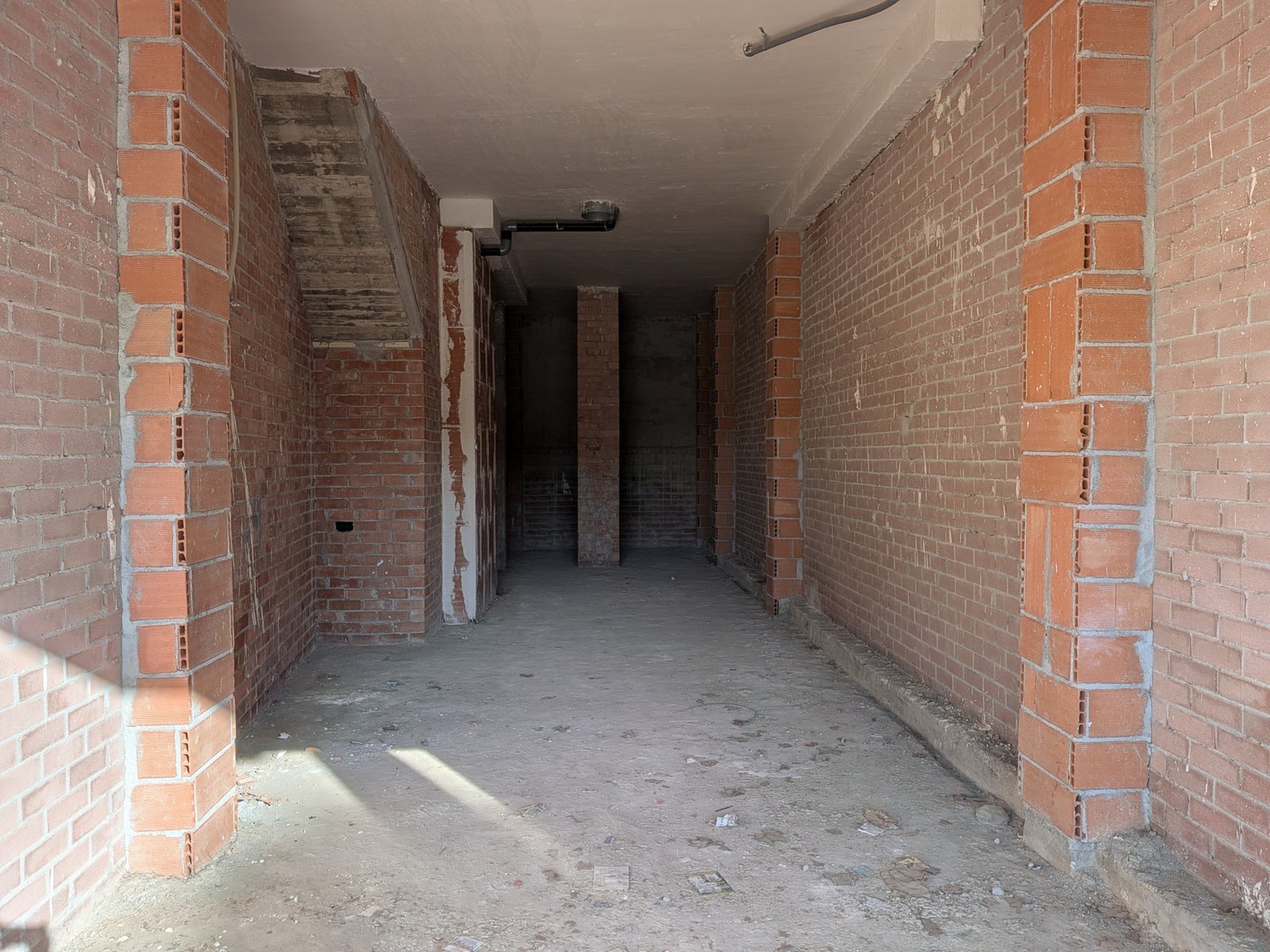 Local en primera línea de mar de Cambrils dentro