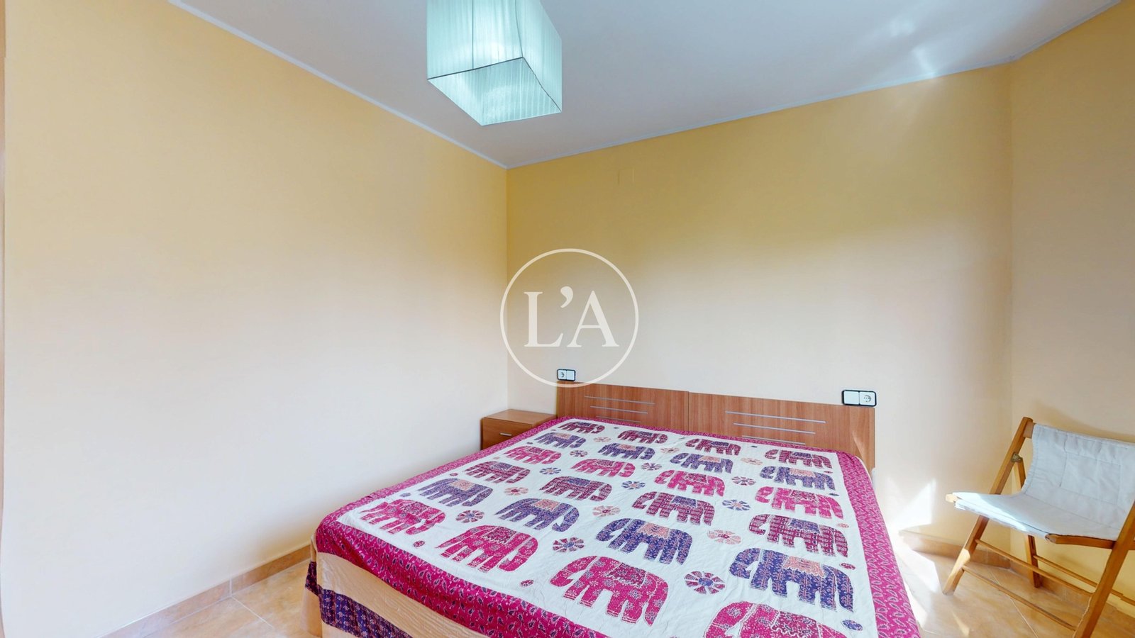 Piso en Nou Cambrils en venta lampara dormitorio principal