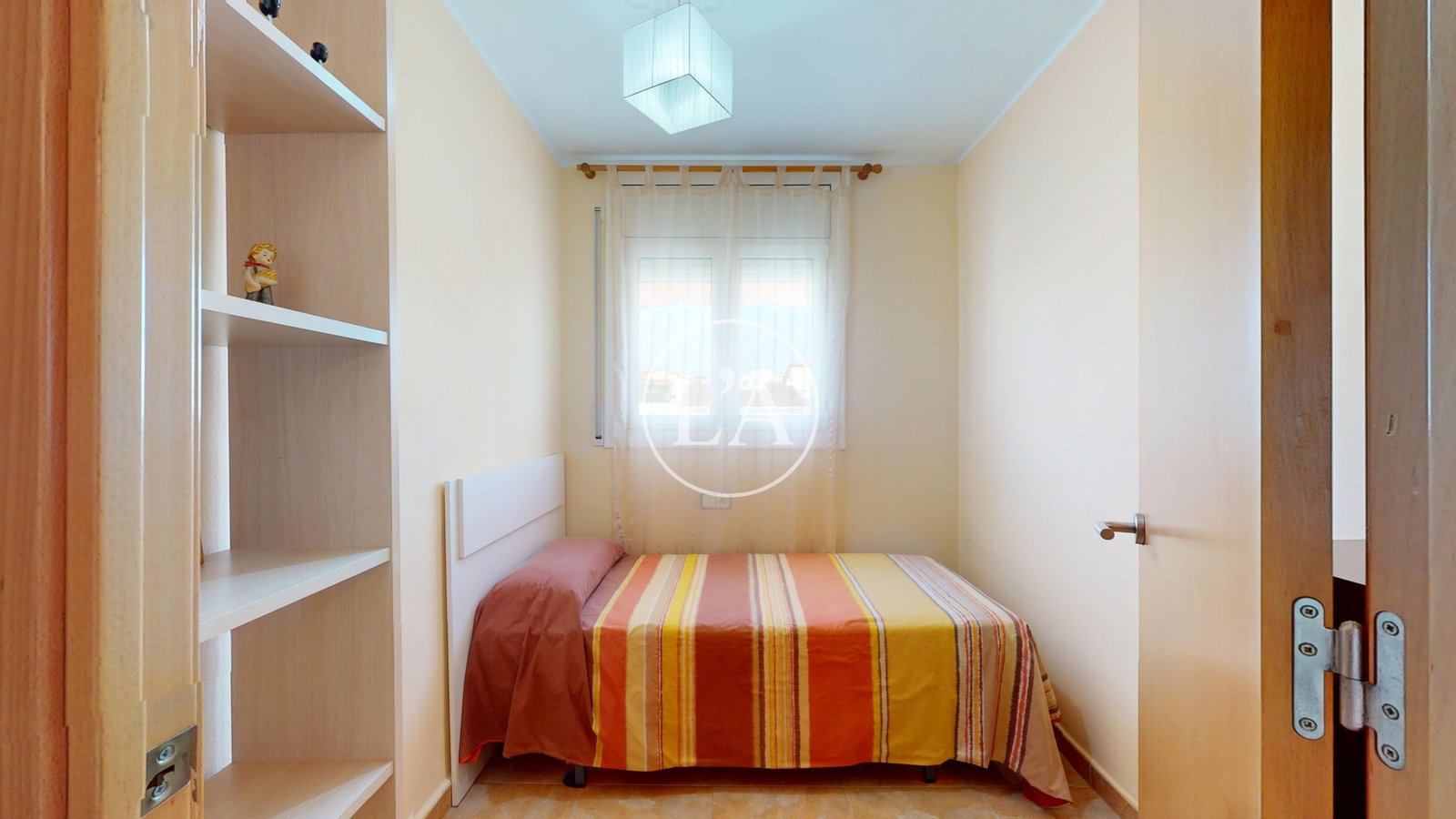 Piso en Nou Cambrils en venta ventana habitación