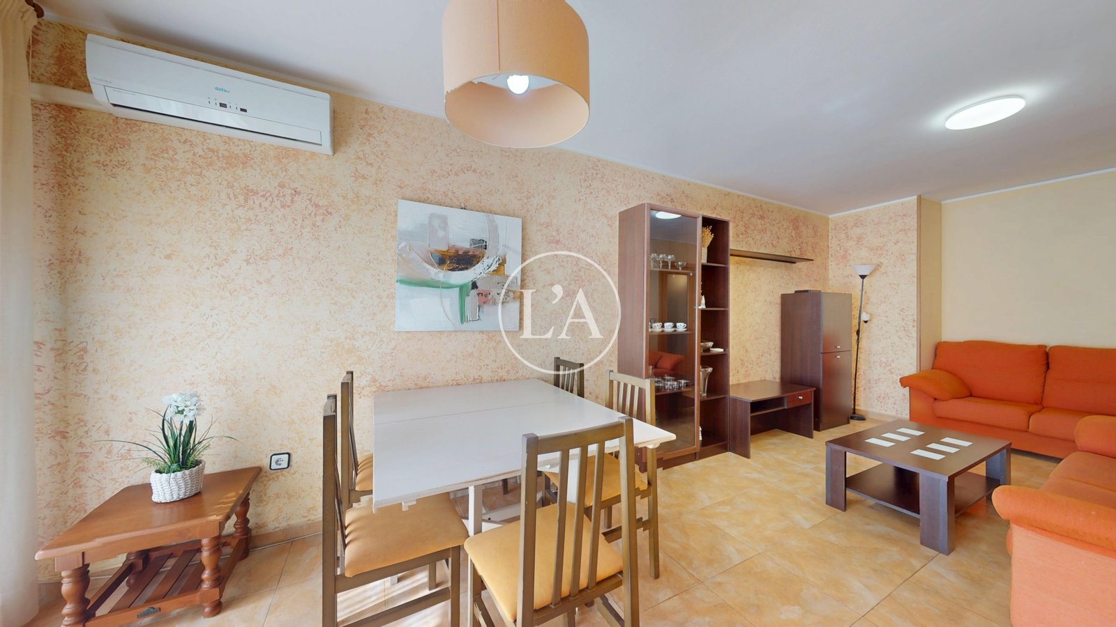 Piso en Nou Cambrils en venta mesa comedor