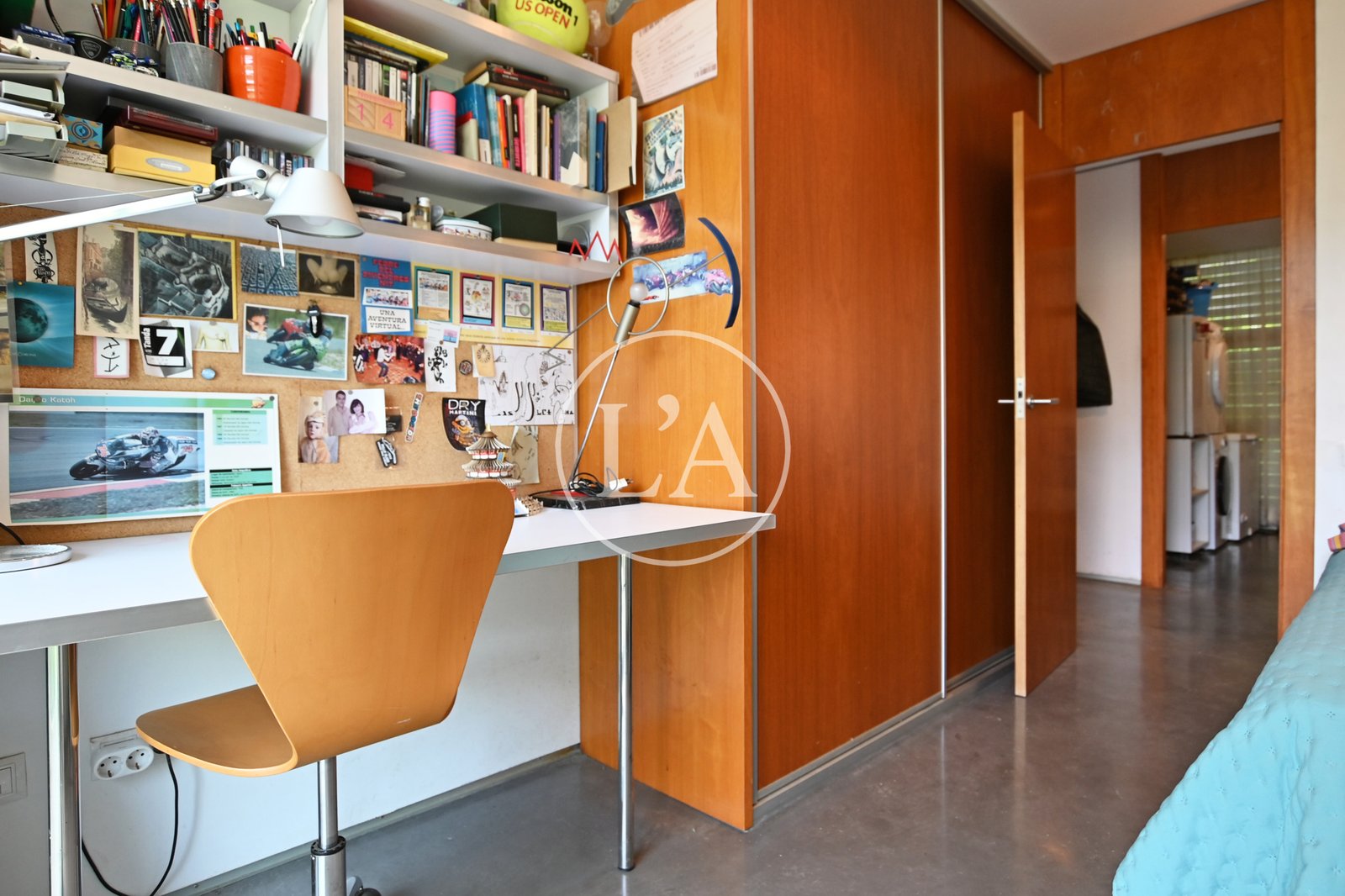 Chalet con piscina en Riudecanyes escritorio