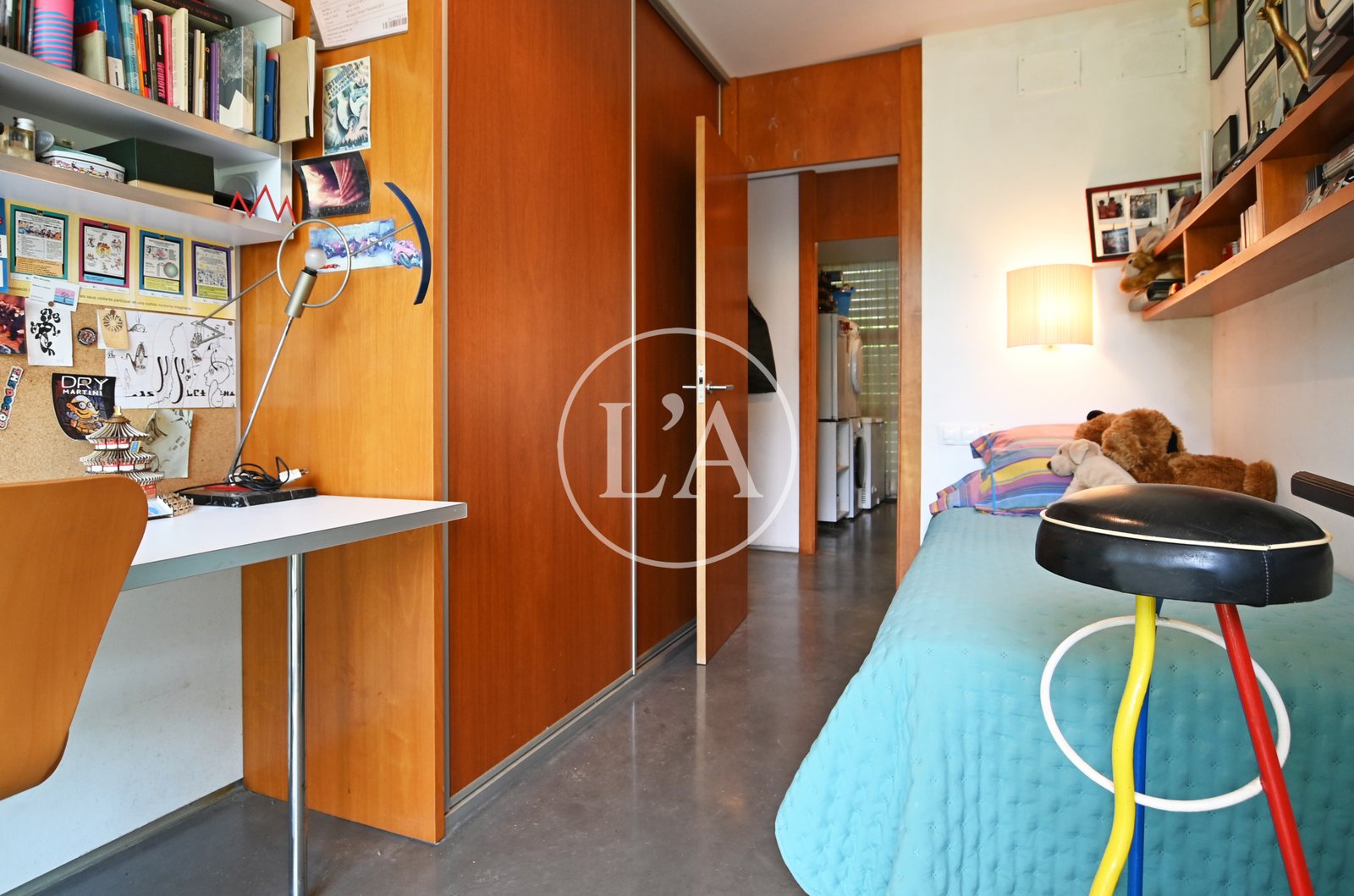 Chalet con piscina en Riudecanyes armario habitación