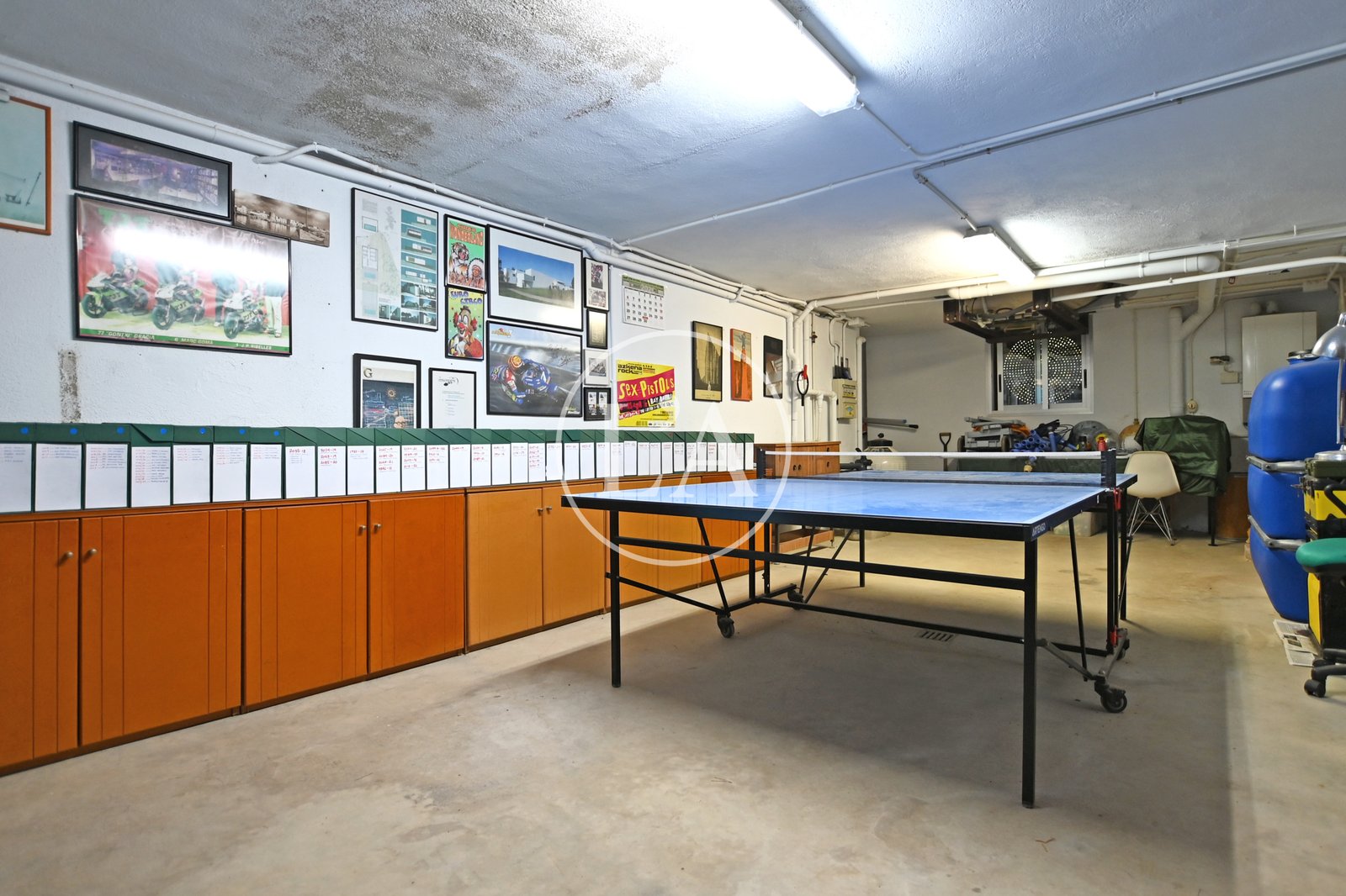 Chalet con piscina en Riudecanyes lavandería