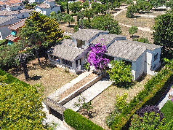 Casa en venta en Vilafortuny Cambrils vista aérea