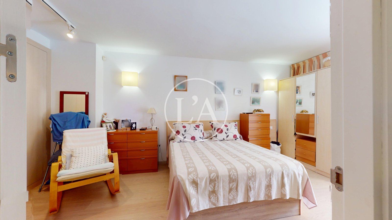 Apartamento en venta en La Pineda dormitorio principal