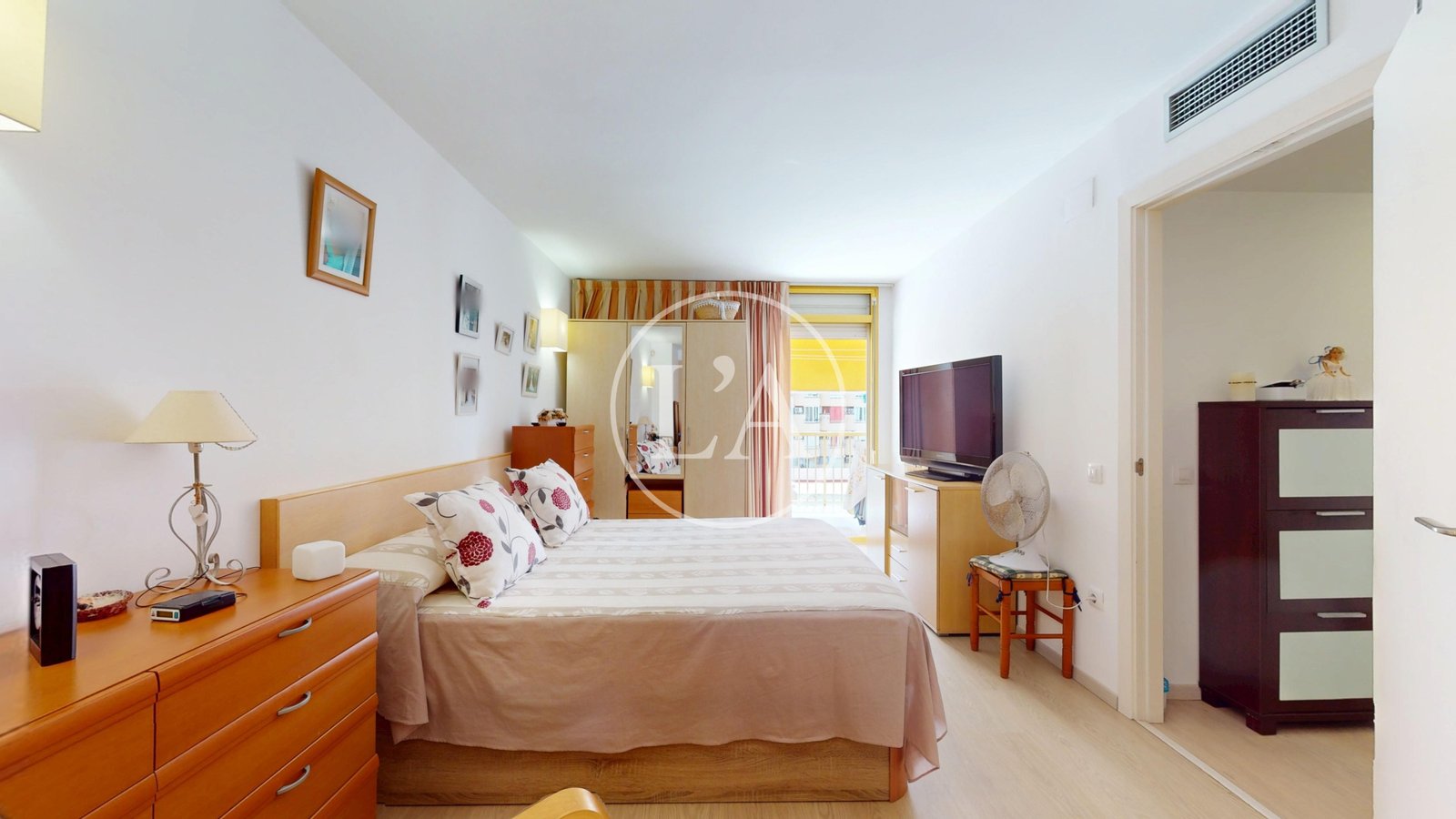 Apartamento en venta en La Pineda habitación principal