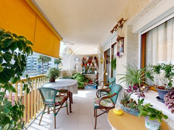 Apartamento en venta en La Pineda terraza principal