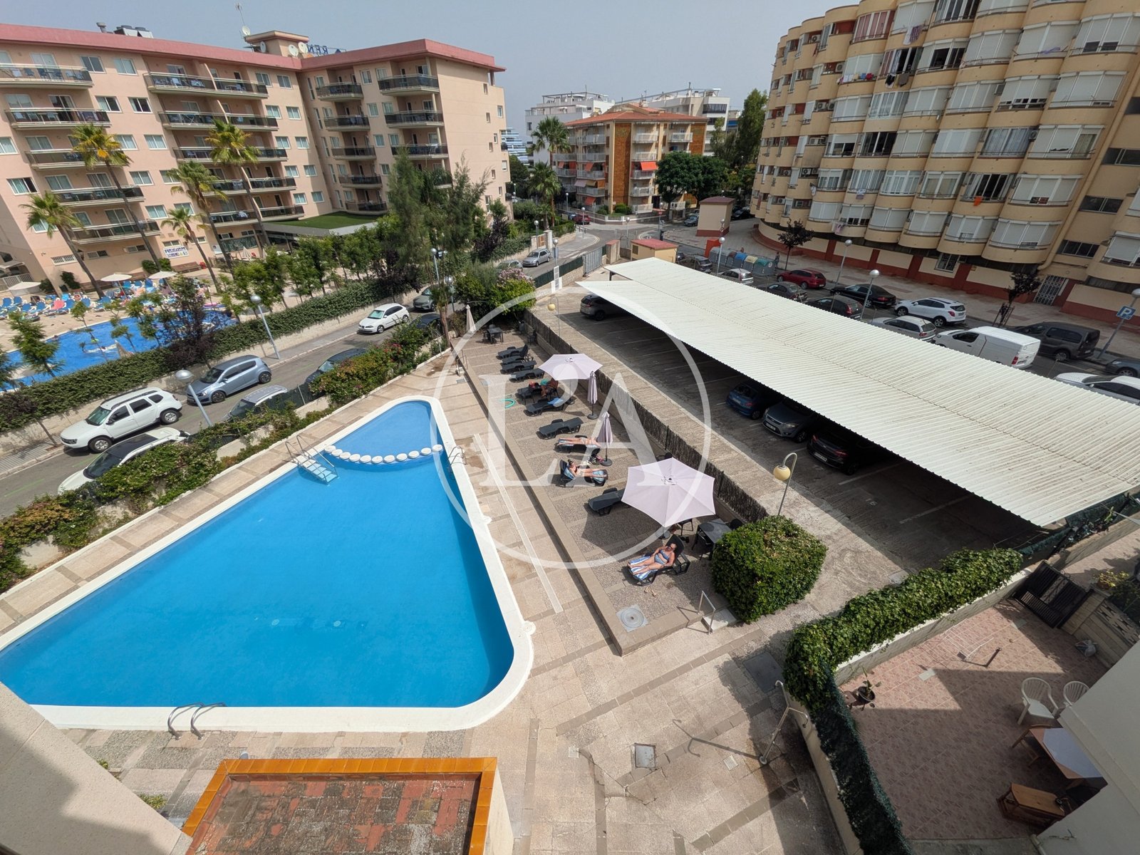 Apartamento en venta en La Pineda zona comunitaria