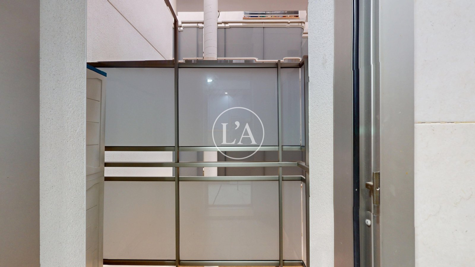 Apartamento en venta Maldivas III con garaje y piscina. terraza cocina