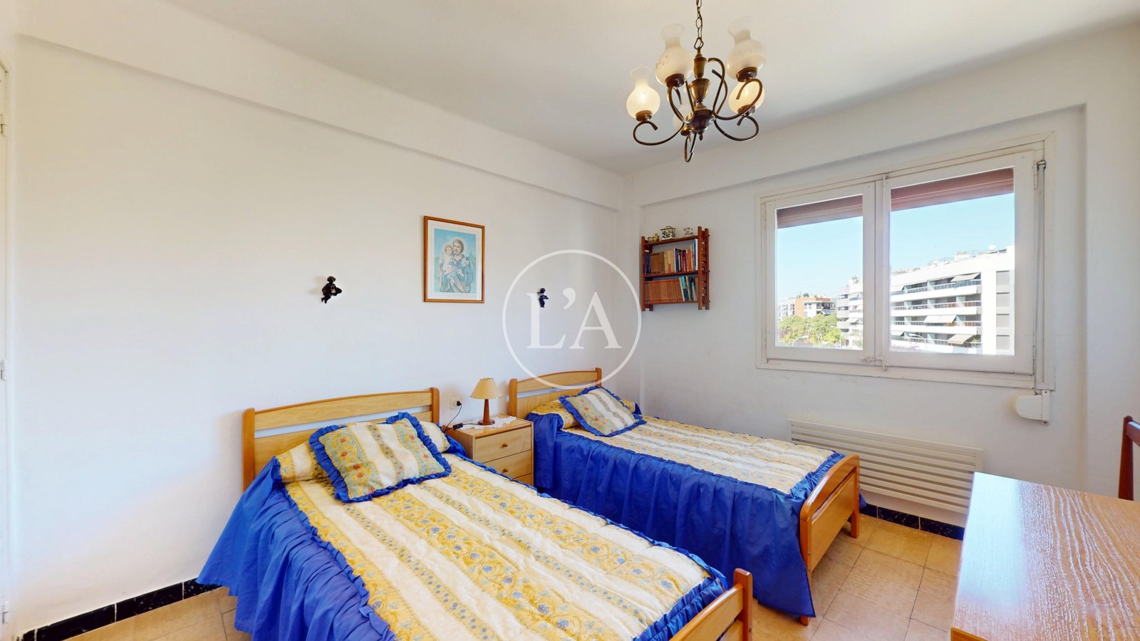 Apartamento ático en venta Horta de Santa Maria Cambrils ventana dormitorio