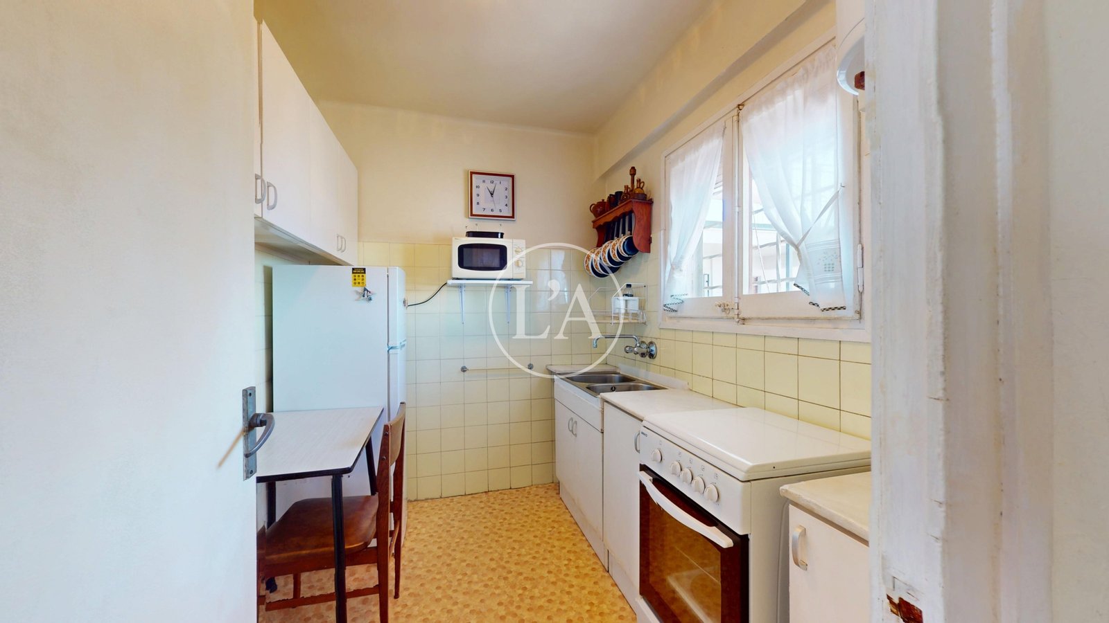 Apartamento ático en venta Horta de Santa Maria Cambrils mesa cocina