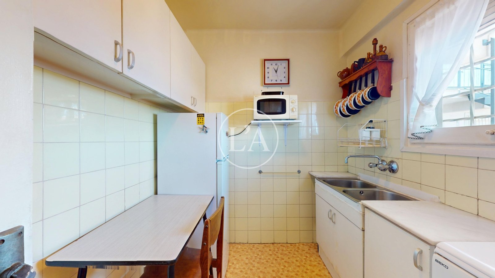 Apartamento ático en venta Horta de Santa Maria Cambrils entrada cocina