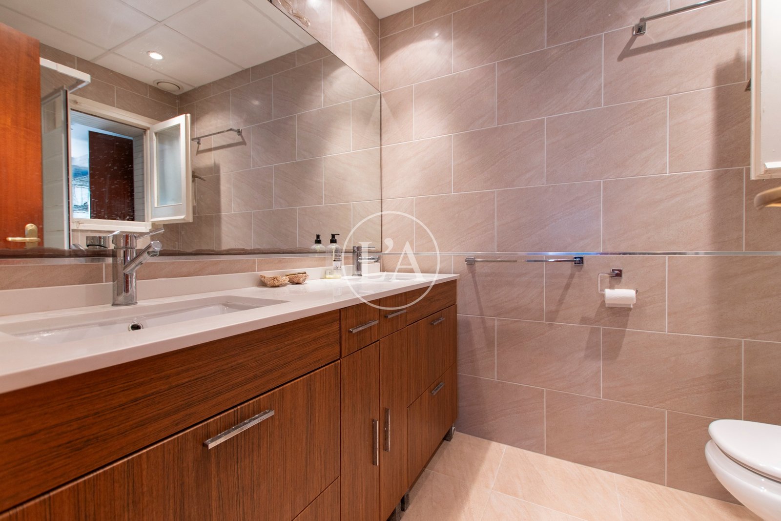 Casa unifamiliar con piscina en la Dorada Cambrils baño