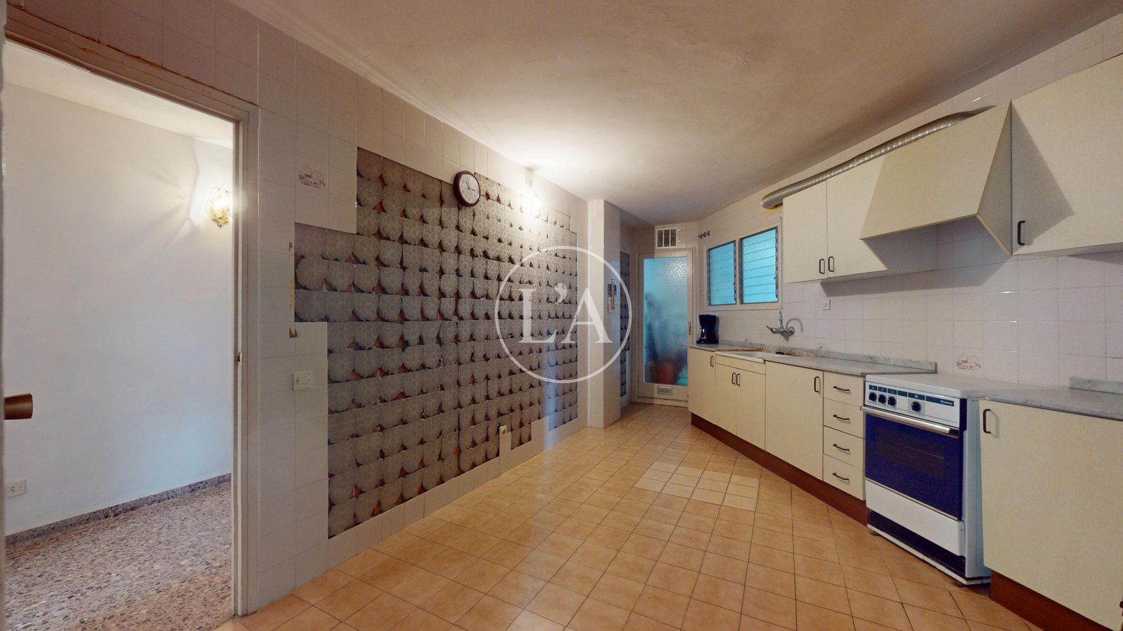 Piso de cuatro habitaciones en Cambrils cocina