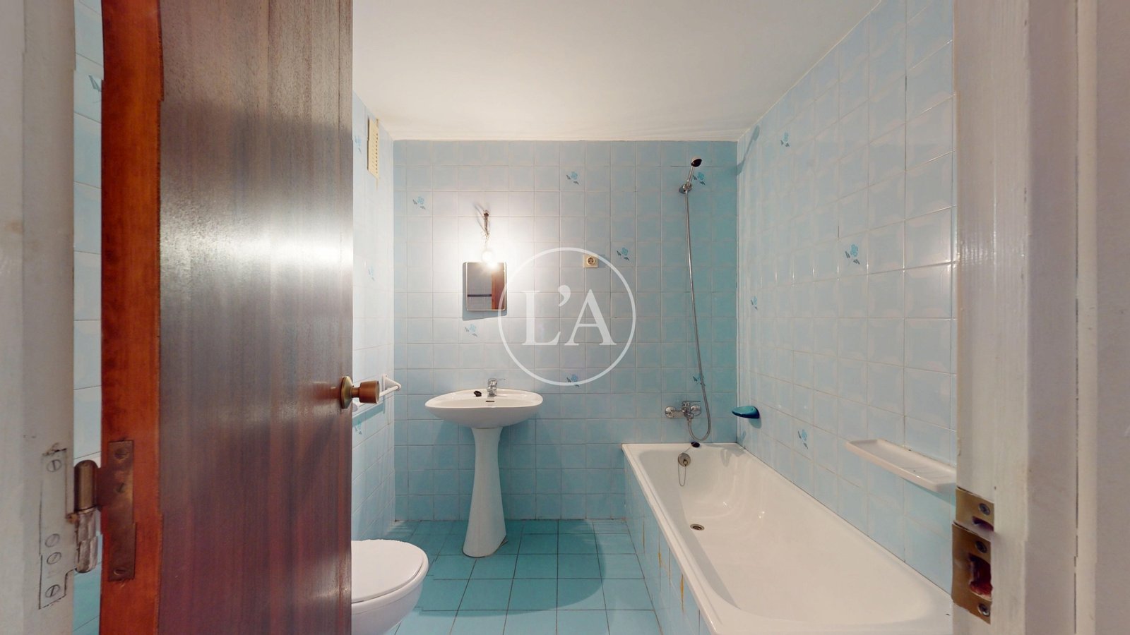 Piso de cuatro habitaciones en Cambrils baño