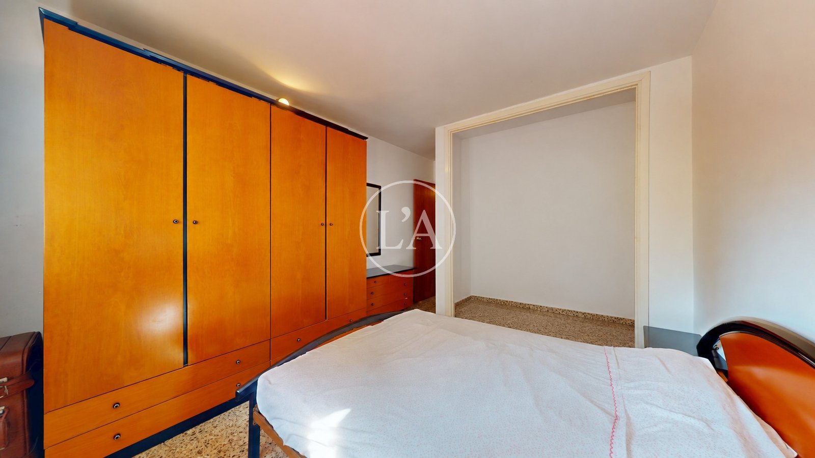 Piso de cuatro habitaciones en Cambrils armario habitación