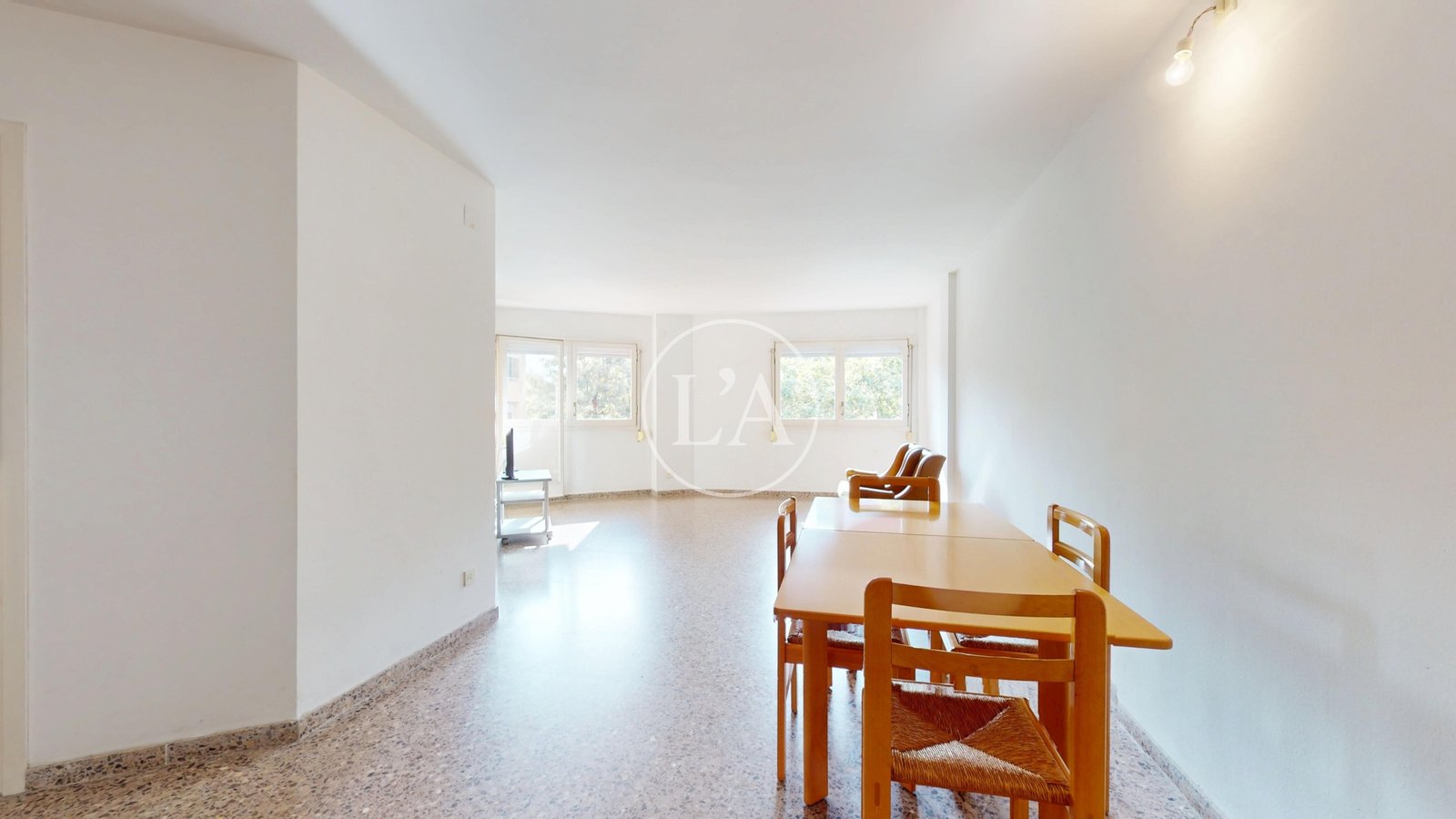Piso de cuatro habitaciones en Cambrils mesa