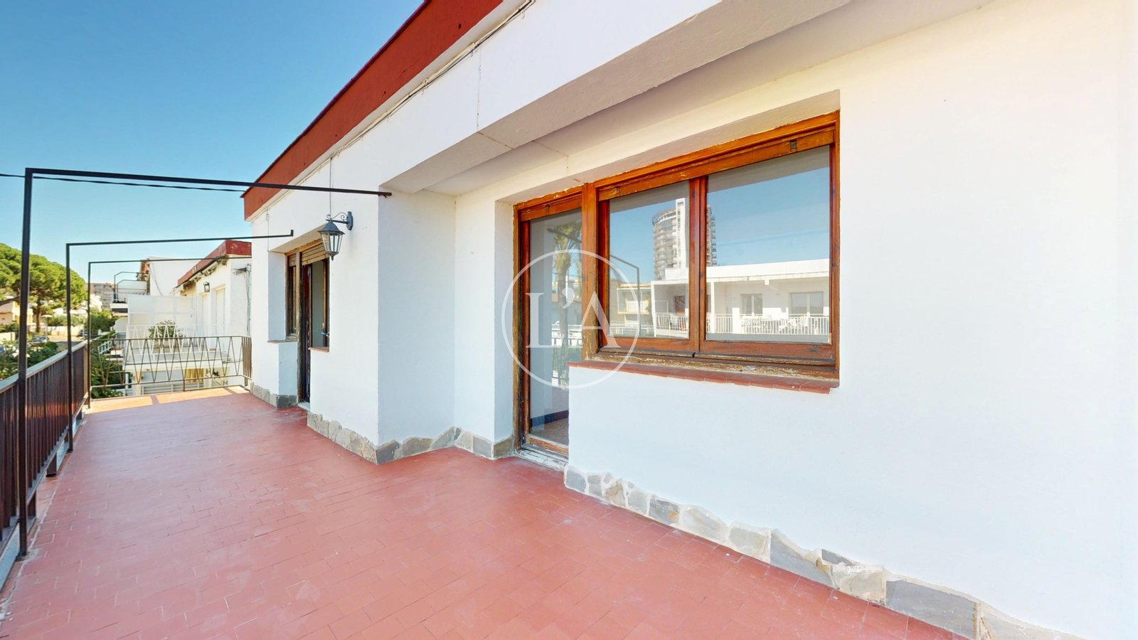 Apartamento para reformar en el Regueral, Cambrils – ventanal terraza