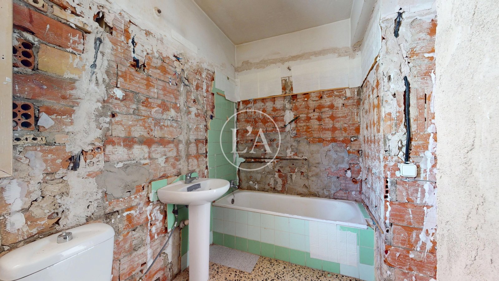 Apartamento para reformar en el Regueral, Cambrils – bañera