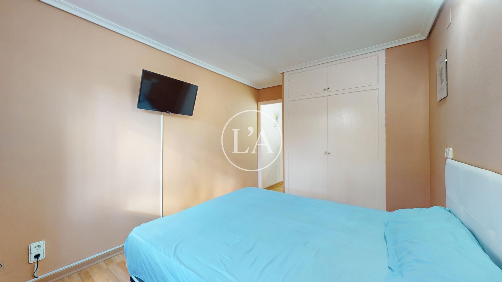 Piso esquinero con terraza en Cambrils suite